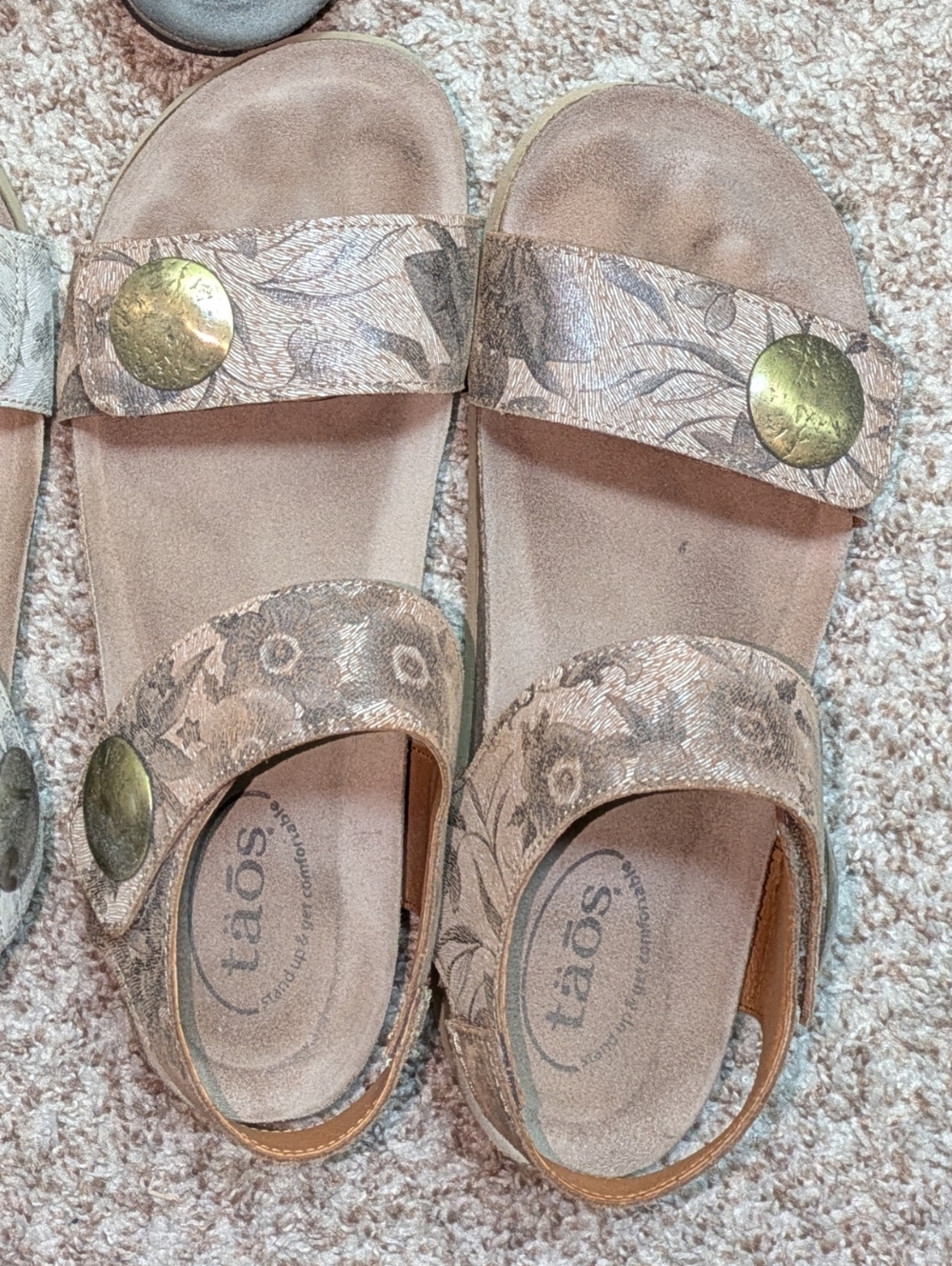 Taos Floral Printed Leather Slide Sandals in Beige/Tan Size US 10/EUR 41